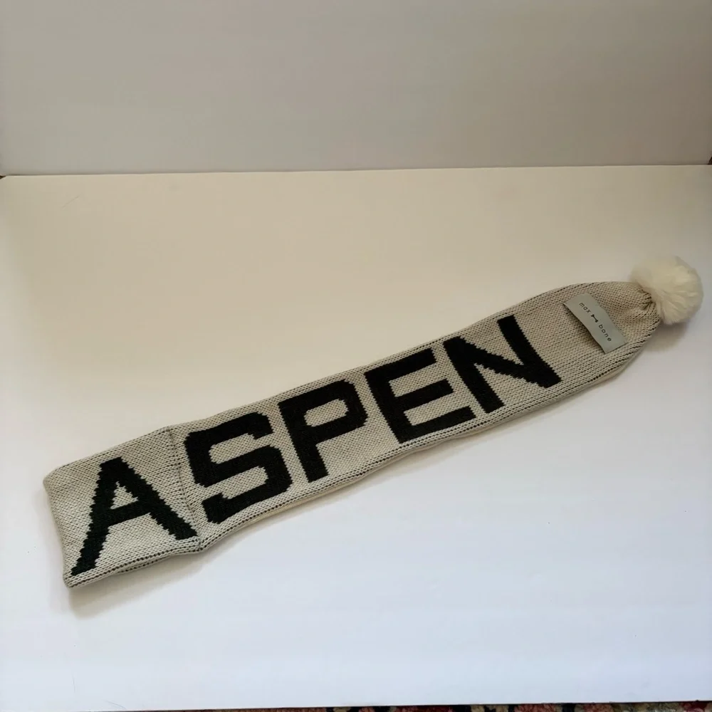 Max Bone Aspen Dog Scarf Beige Nude Black Size Medium Pom Pom Winter Outfit Soft
